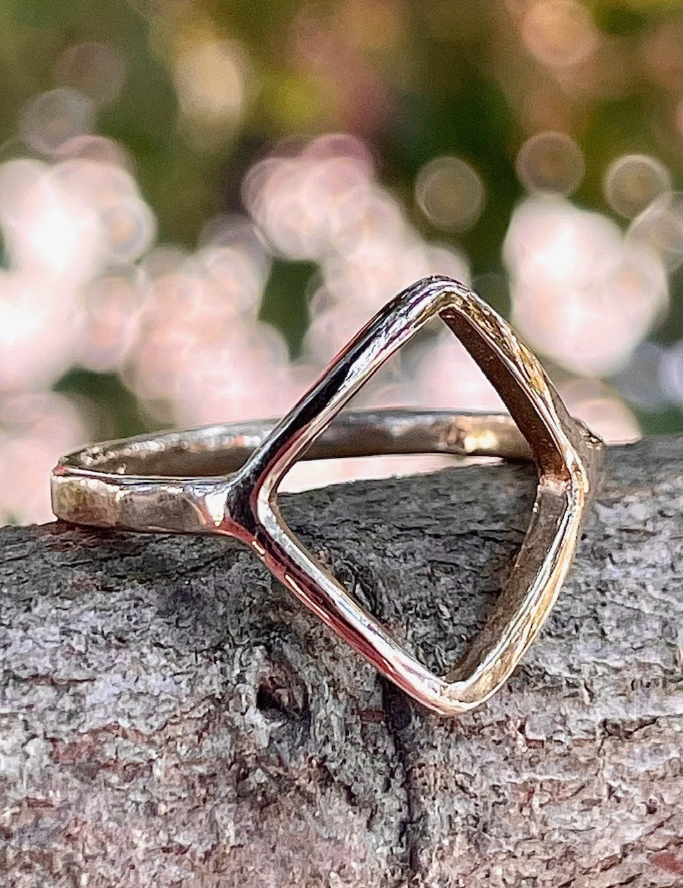 9ct Rose gold diamond cutout ring