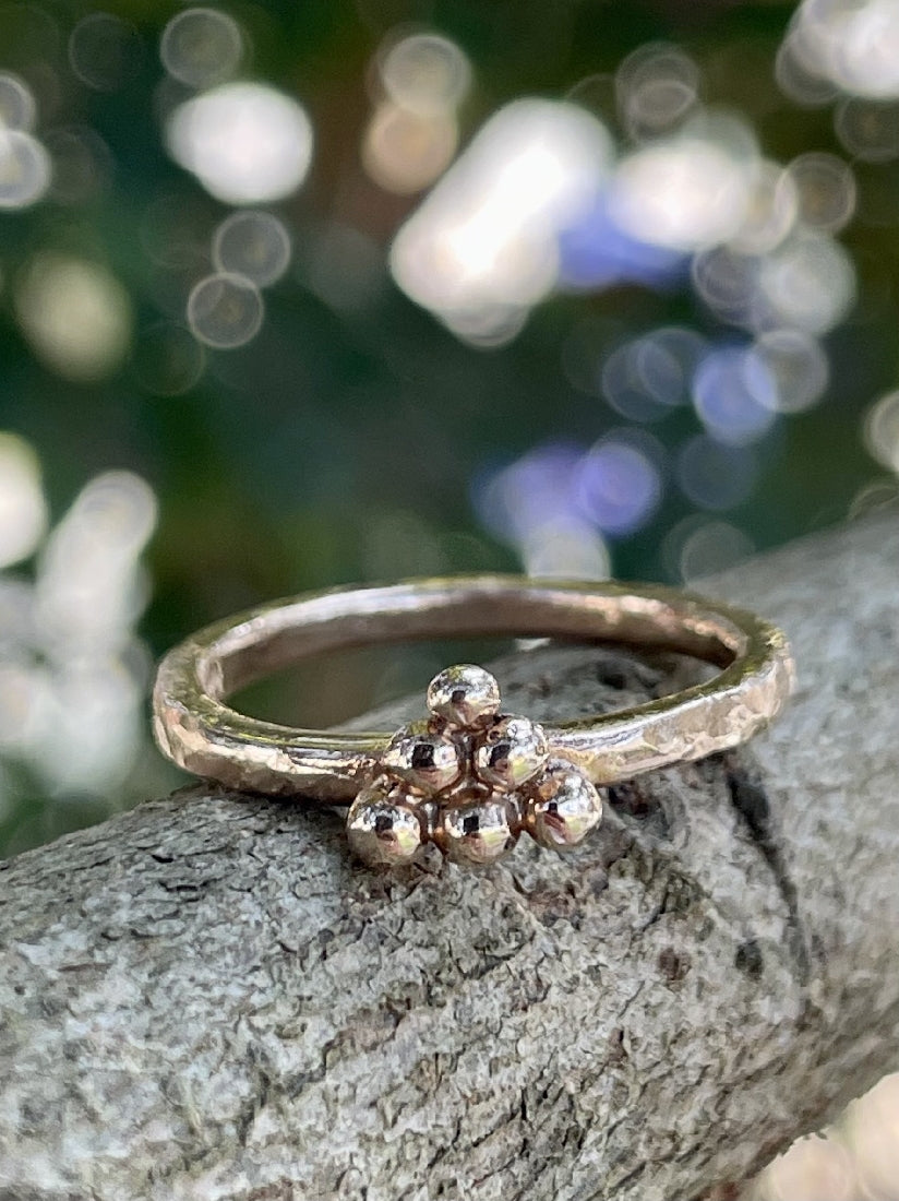 9ct Rose gold triangle ball ring