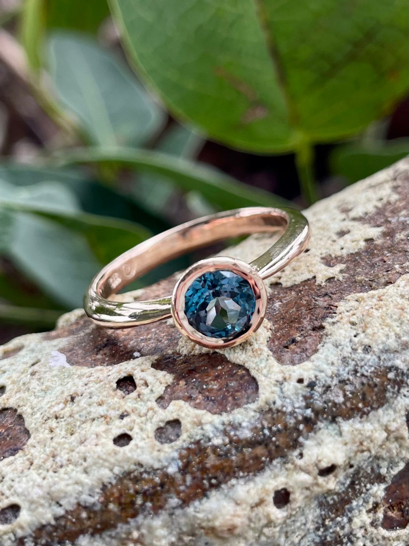 9ct Rose Gold London Blue Topaz Ring