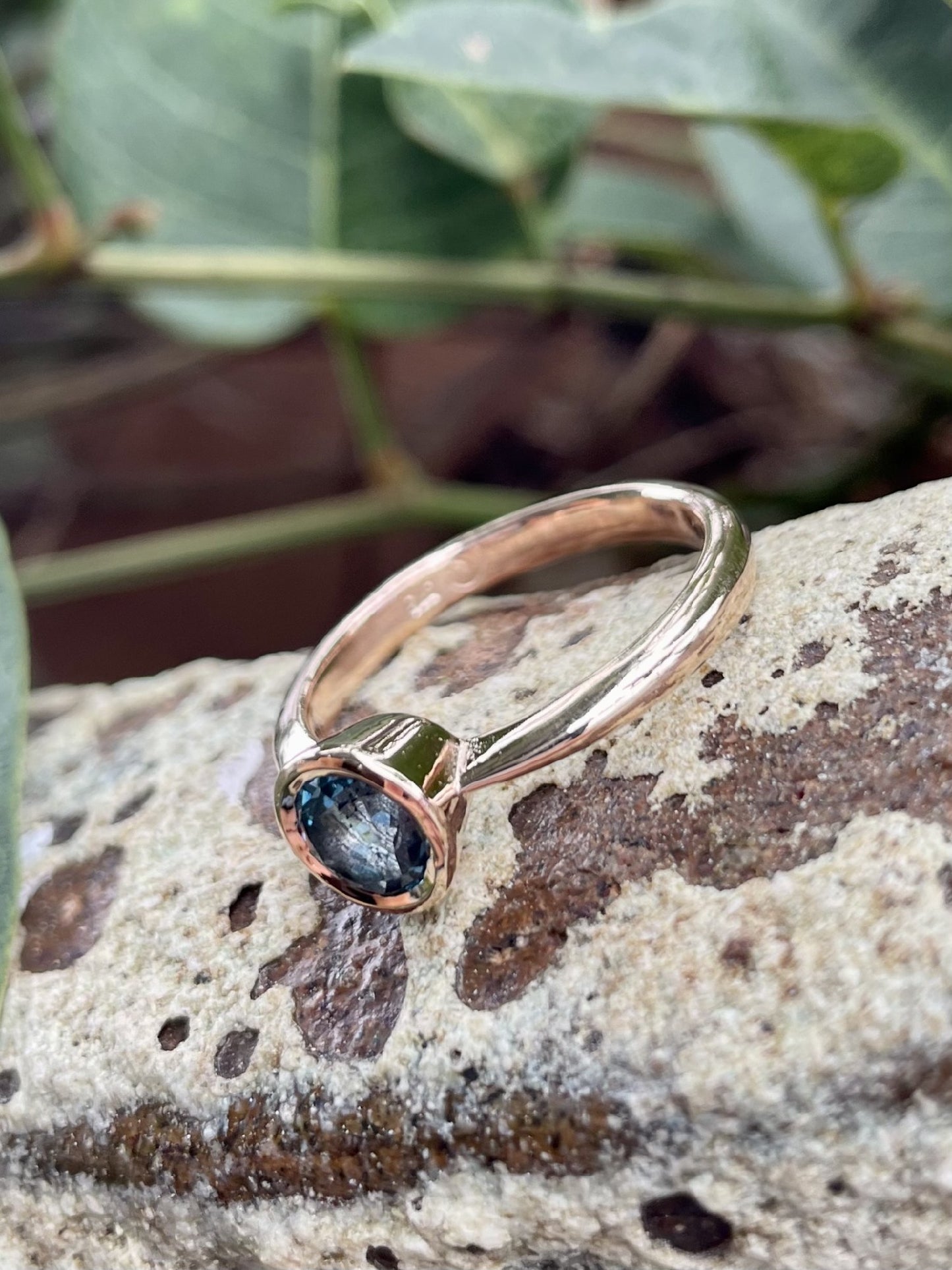 9ct Rose Gold London Blue Topaz Ring