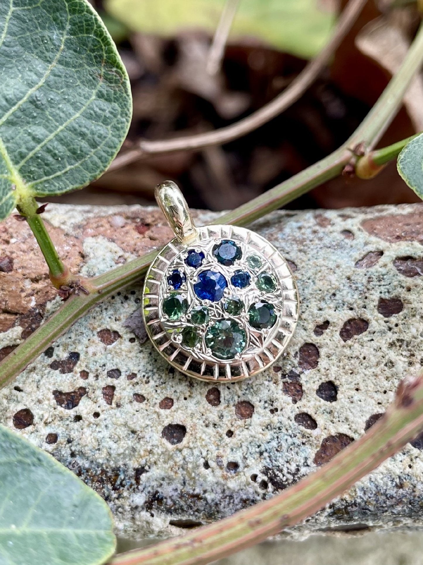 9ct Yellow & White Gold Sapphire Pendant