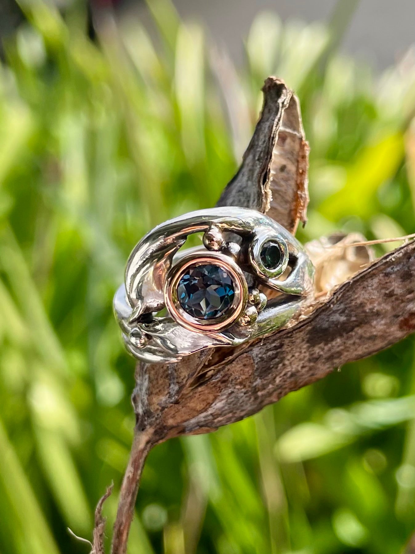 Sterling Silver/9ct Rose Gold London Blue Topaz & Green Sapphire Leaf Ring