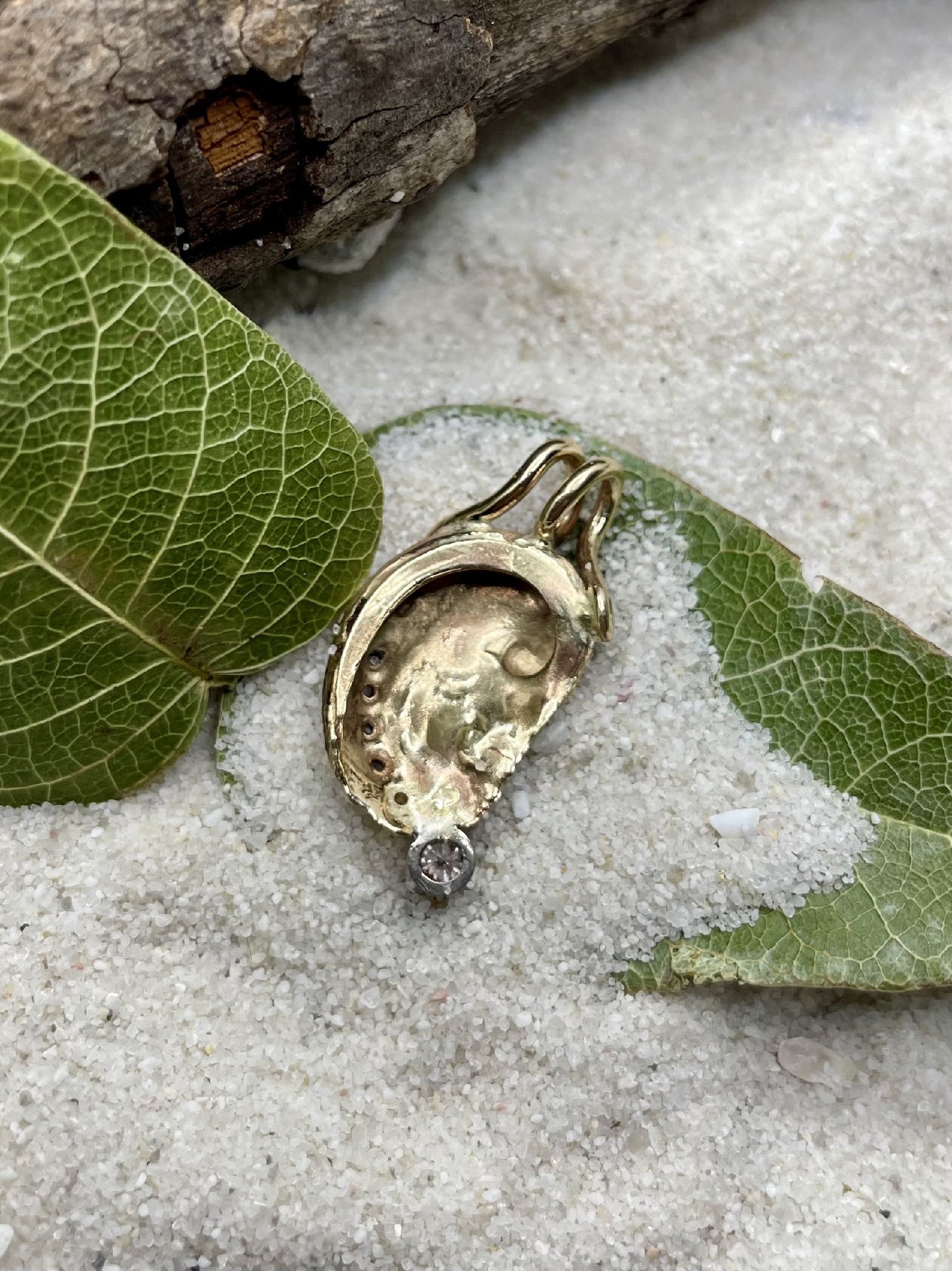 9ct Yellow Gold Diamond Abalone Shell Pendant