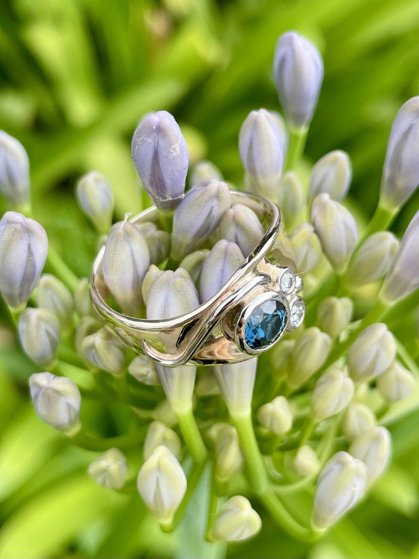 9Y Blue/Green Sapphire & Diamond Ring