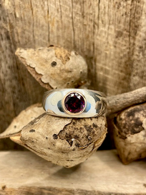 Sterling silver and 9ct Rose gold Rhodolite Garnet ring