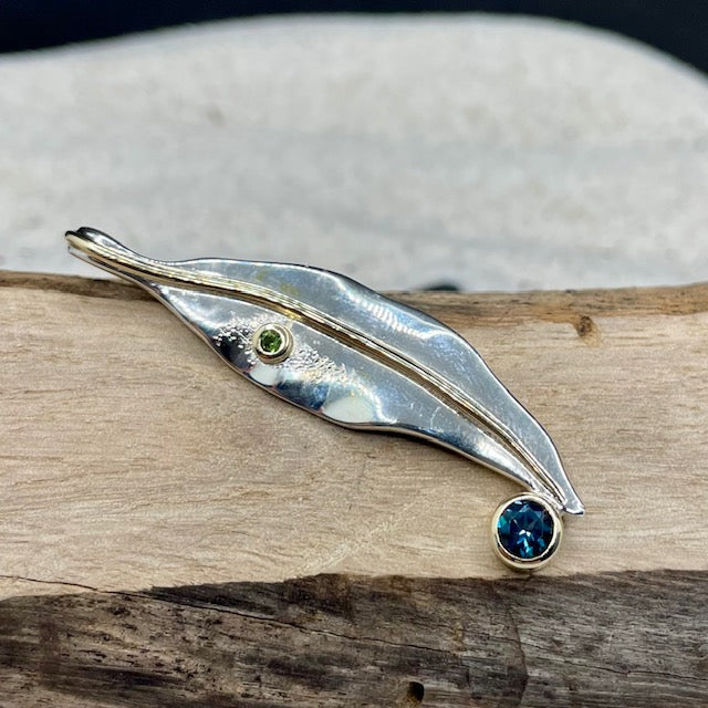 Sterling Silver Bezel Set Stone Leaf Pendant