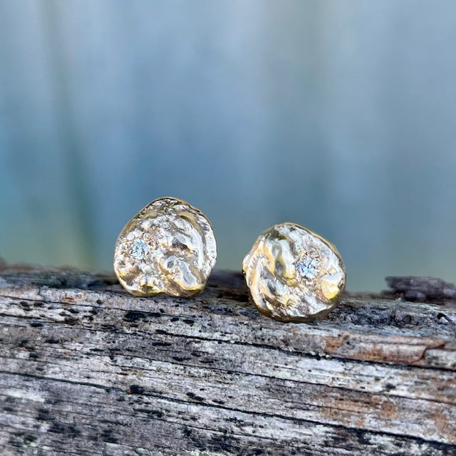 9ct Yellow gold molten style studs with Lab grown diamonds