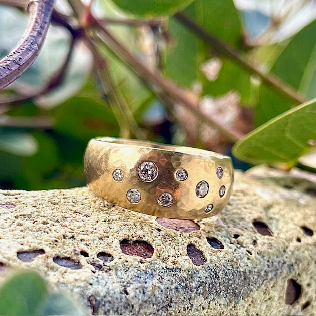 9ct Yellow Gold hammer set Diamond Ring