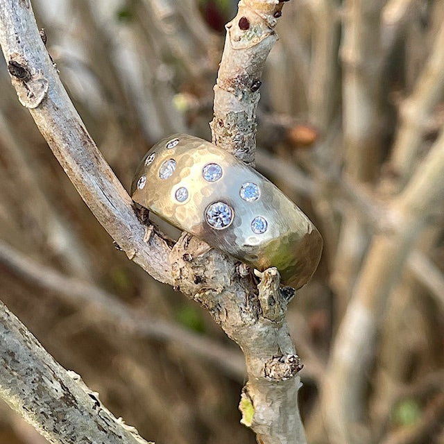 9ct Yellow Gold hammer set Diamond Ring