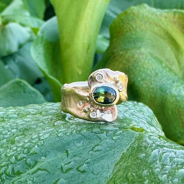 9ct Yellow gold, Green Sapphire and diamond molten style ring