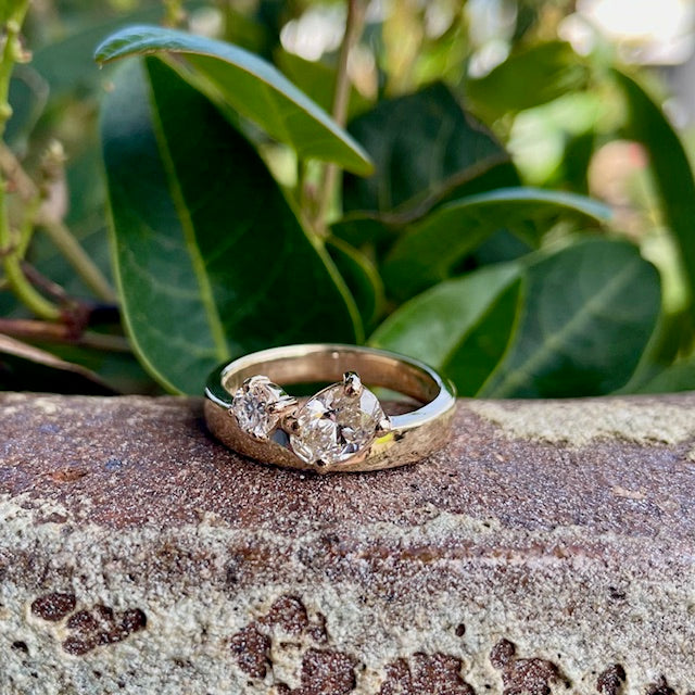 9ct Yellow gold claw set Lab grown duo diamond ring