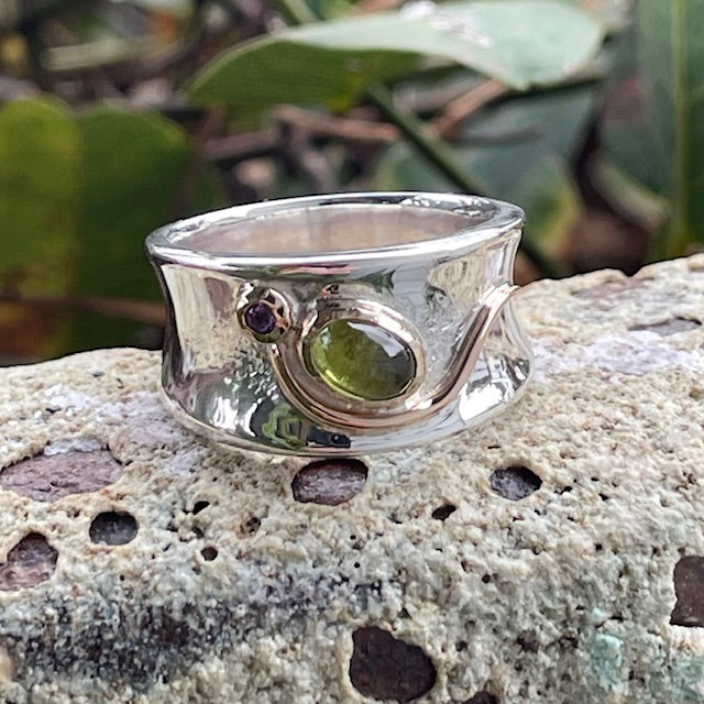 Sterling Silver Peridot & Amethyst Ring with 9Y wirework