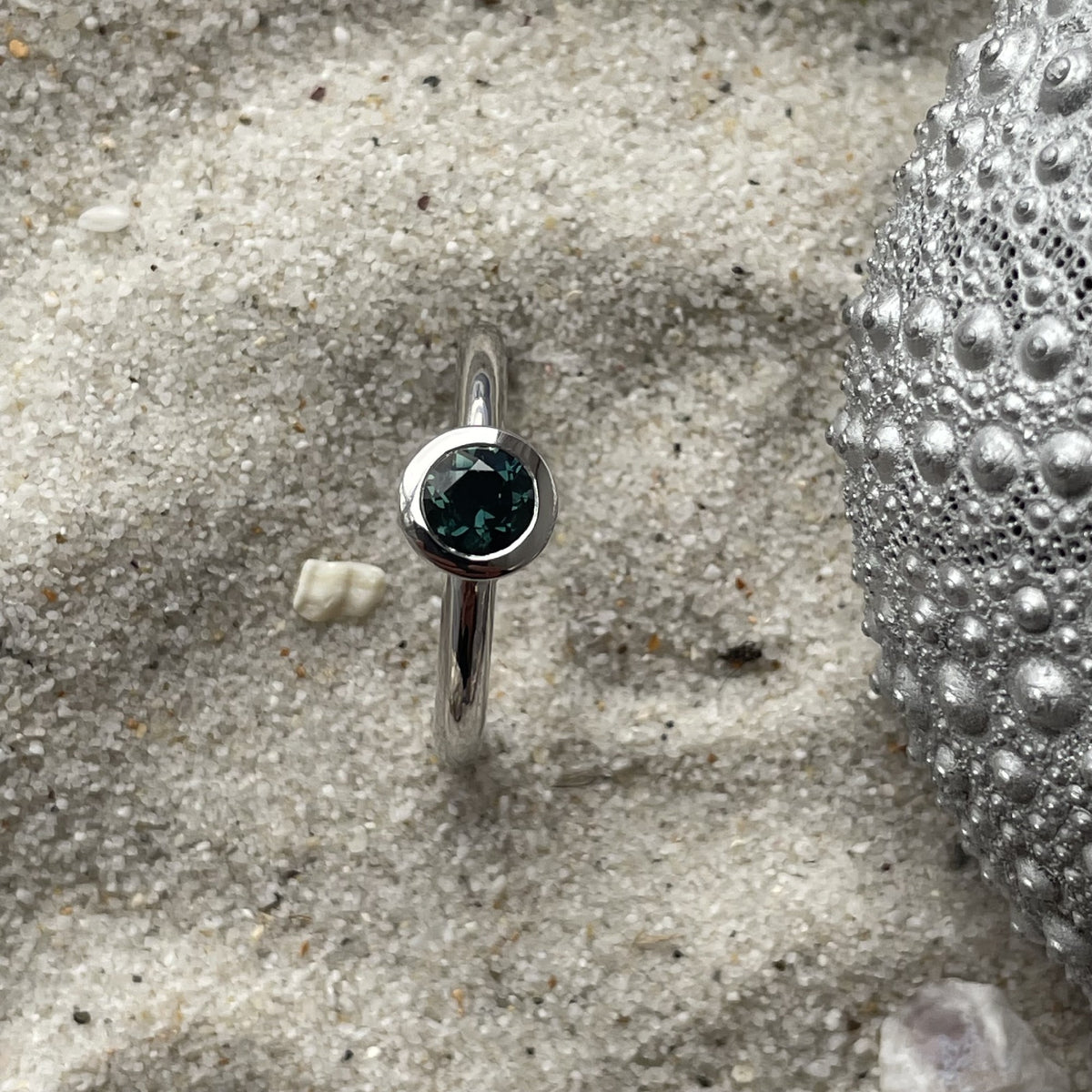 9ct White Gold Green Sapphire Ring