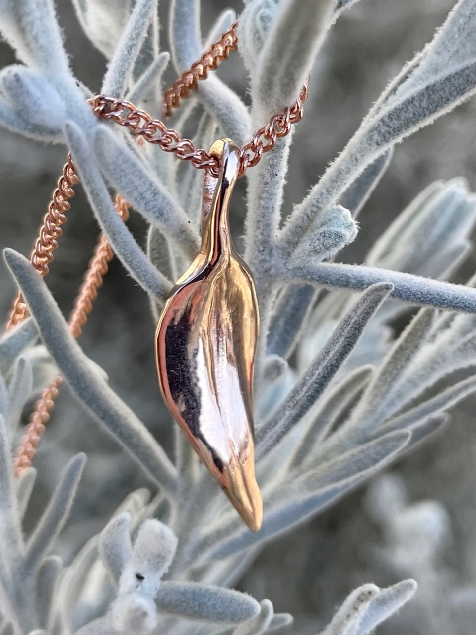 9ct rose gold Gum leaf pendant (L1)