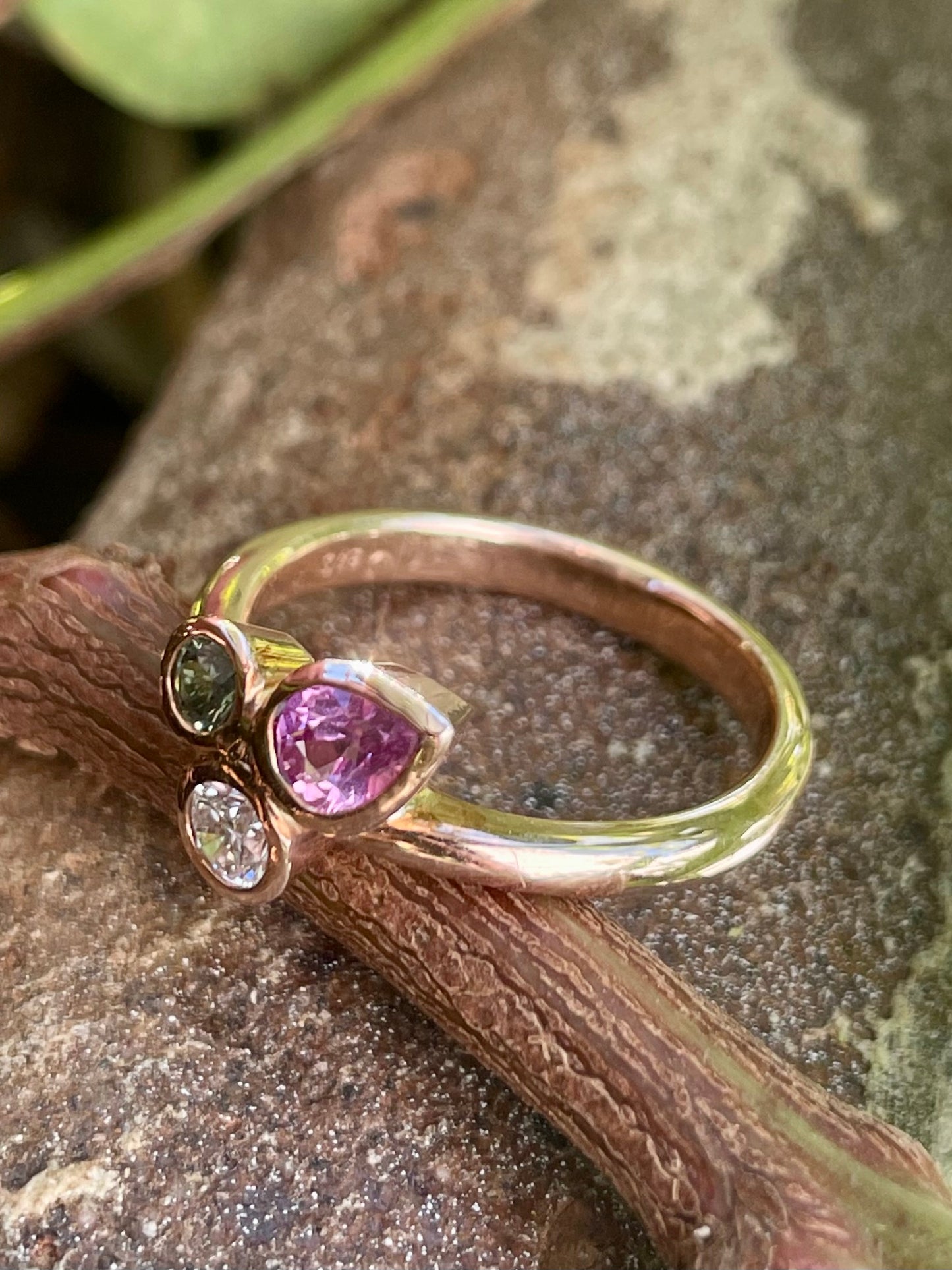 9ct Rose Gold Sapphire & Diamond Ring