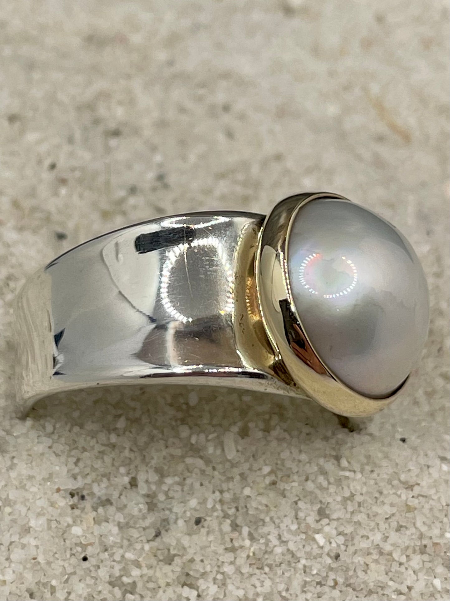 Sterling Silver & 9ct Yellow Gold Mabe Pearl Ring