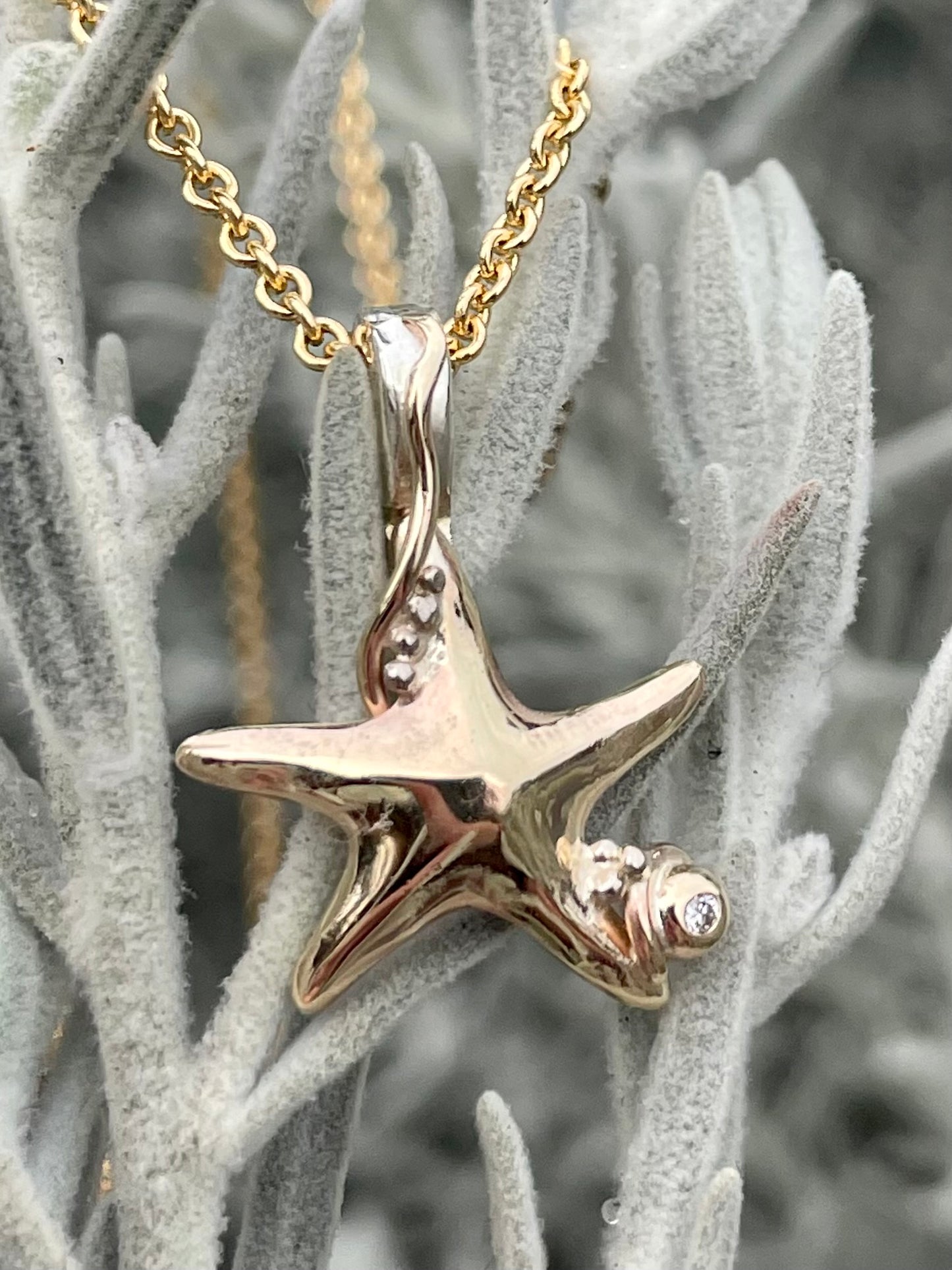 9ct Yellow & White Gold Diamond Starfish Pendant