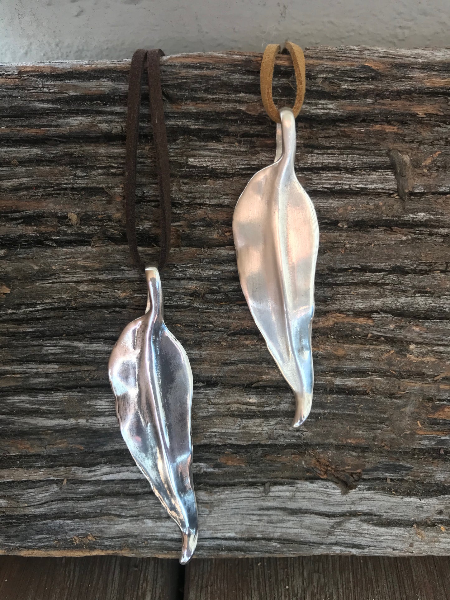 Sterling Silver Gum leaf pendant (L5)