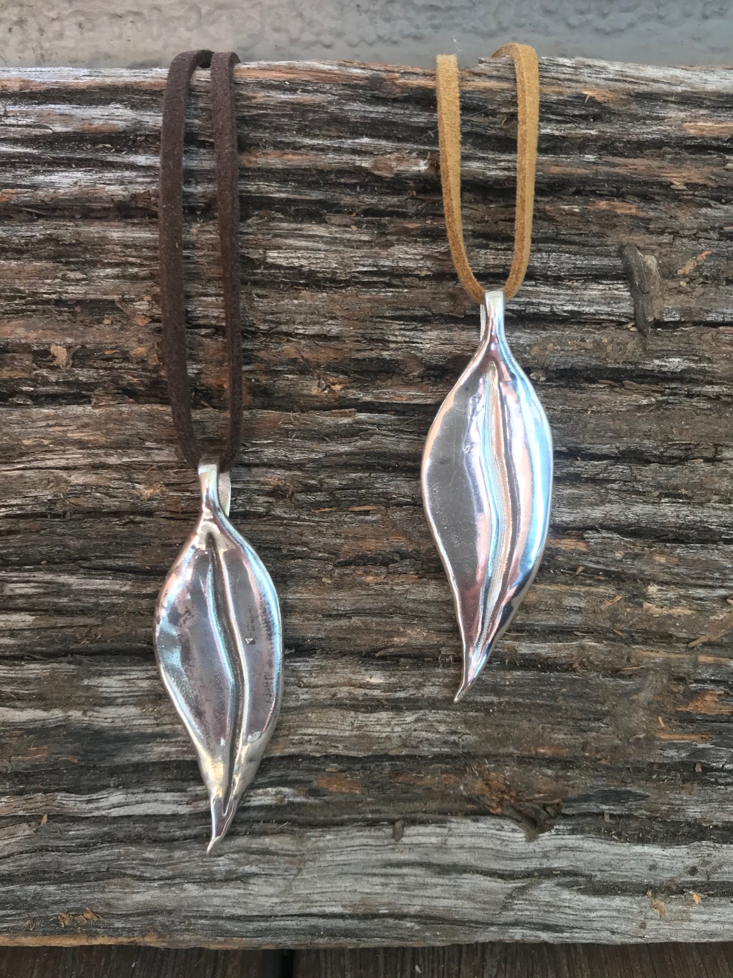 Sterling Silver Gum leaf pendant (L4)