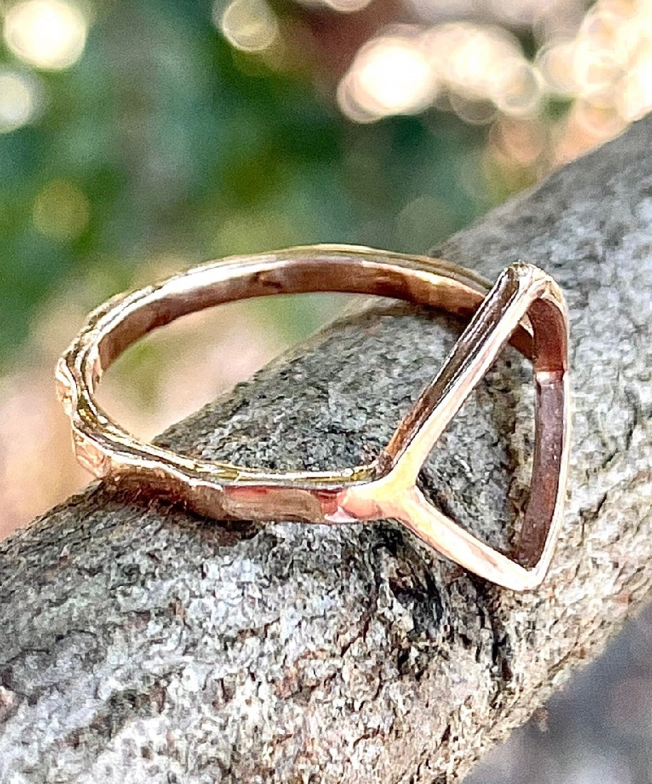 9ct Rose gold diamond cutout ring