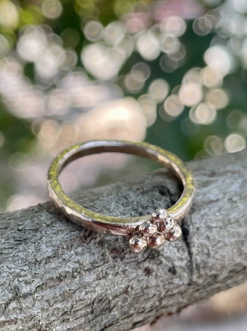 9ct Rose gold triangle ball ring