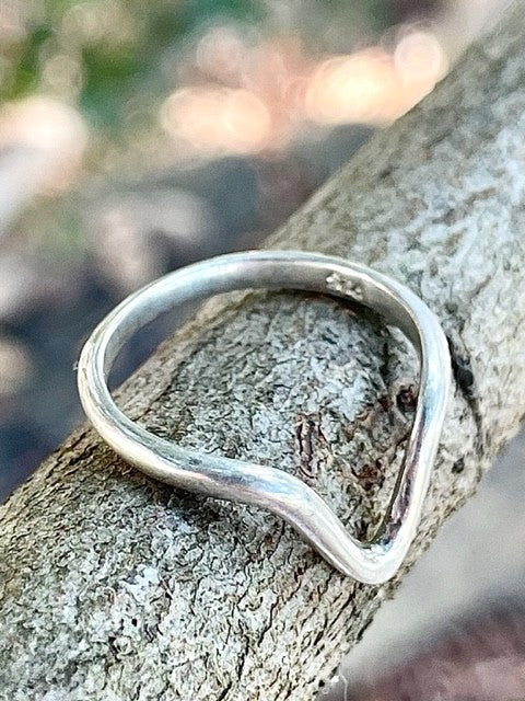 Sterling silver 'V' ring