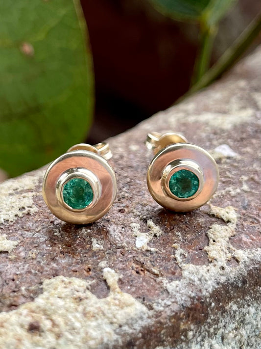 9ct Yellow Gold Emerald Stud Earrings