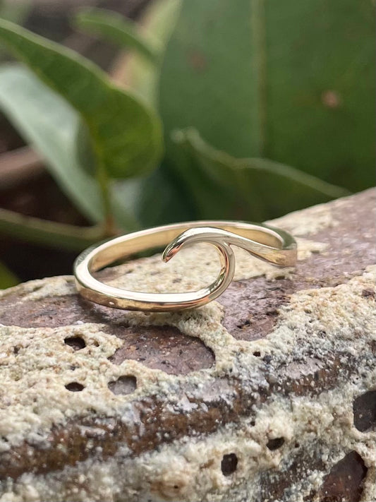 9ct Yellow Gold Wave Ring