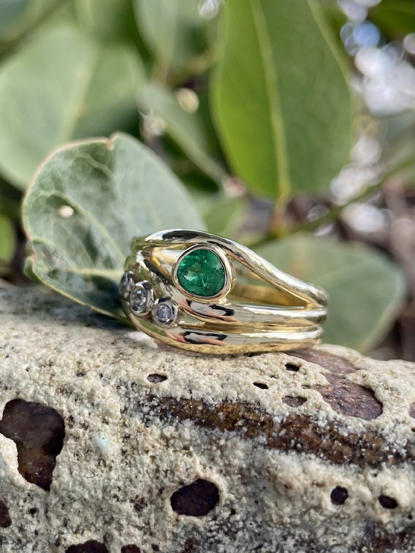 9ct Yellow/White Gold Emerald & Diamond Wave Ring