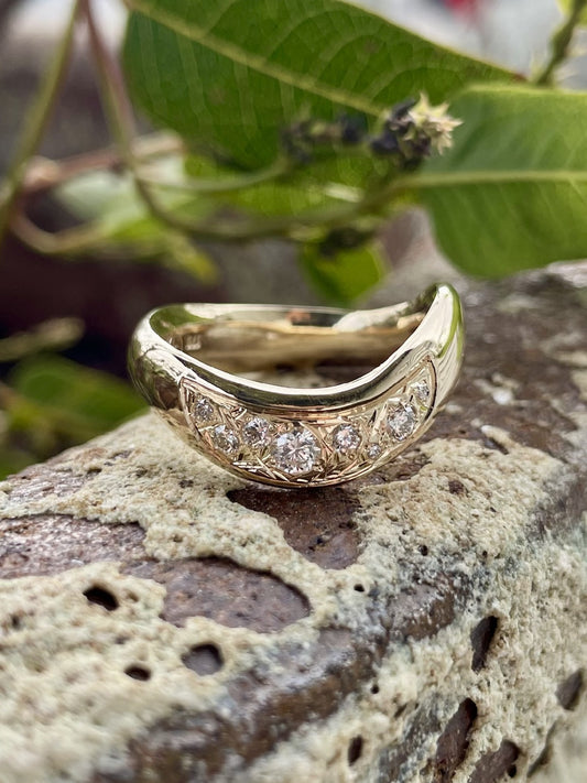 9ct Yellow Gold Curved Diamond Ring