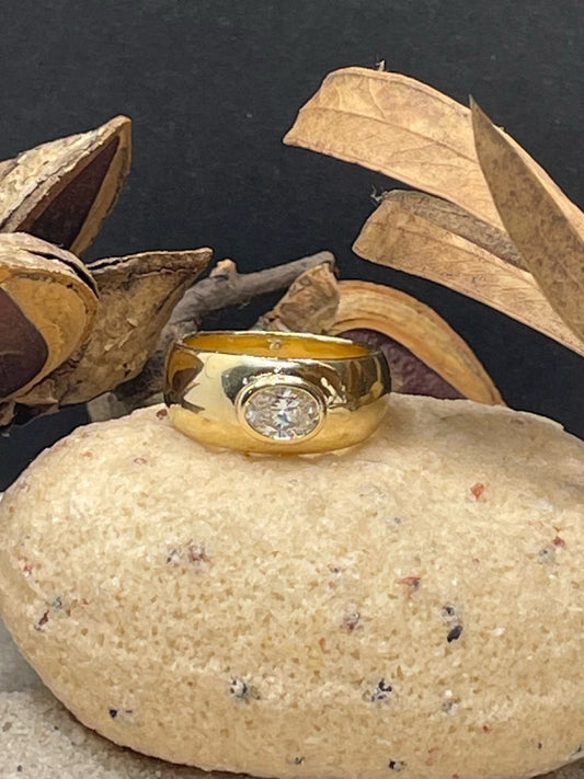 9ct YG bezel set oval diamond ring