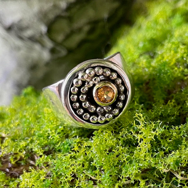 Stirling silver and 9ct yellow gold ring with bezel set citrine with ball design detail