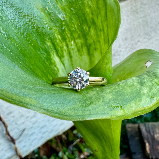 18ct Yellow Gold 6 claw 1.02ct Diamond Ring 