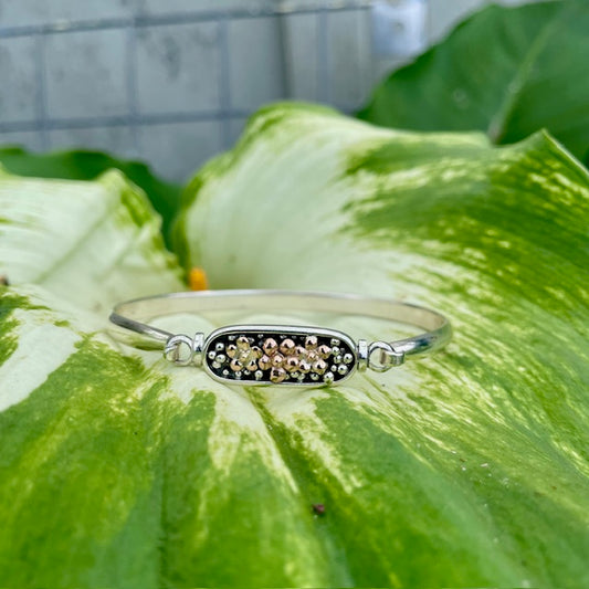SS 9RG Flower Hinged Bangle