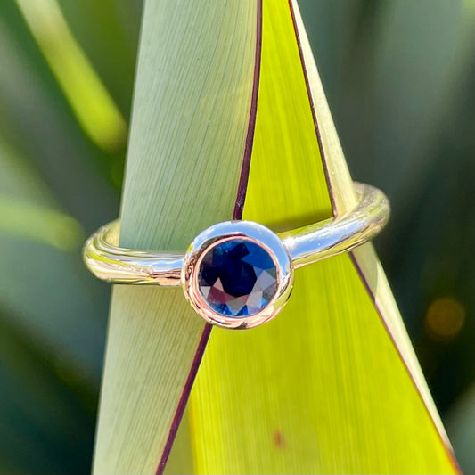 9ct Yellow Gold Sapphire Ring