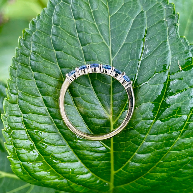 18ct Yellow gold Ceylonese Sapphire ring