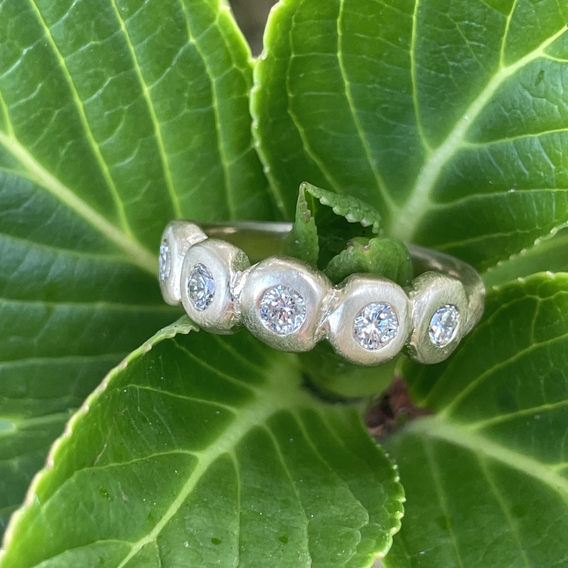 9ct Yellow Gold 3mm Diamond Pebble Ring