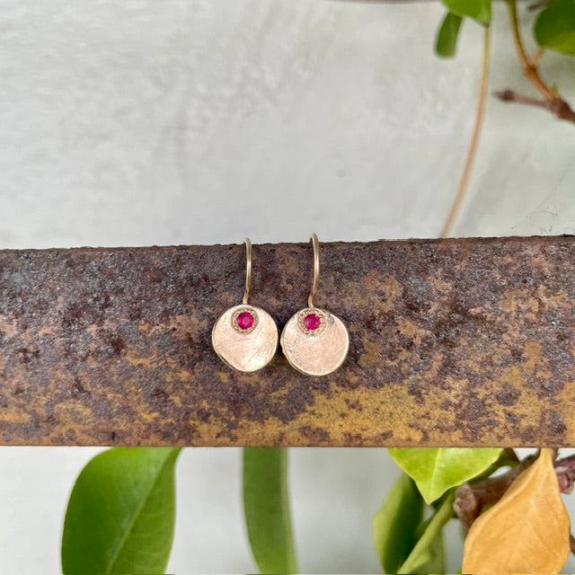 9ct Yellow gold, Ruby earrings