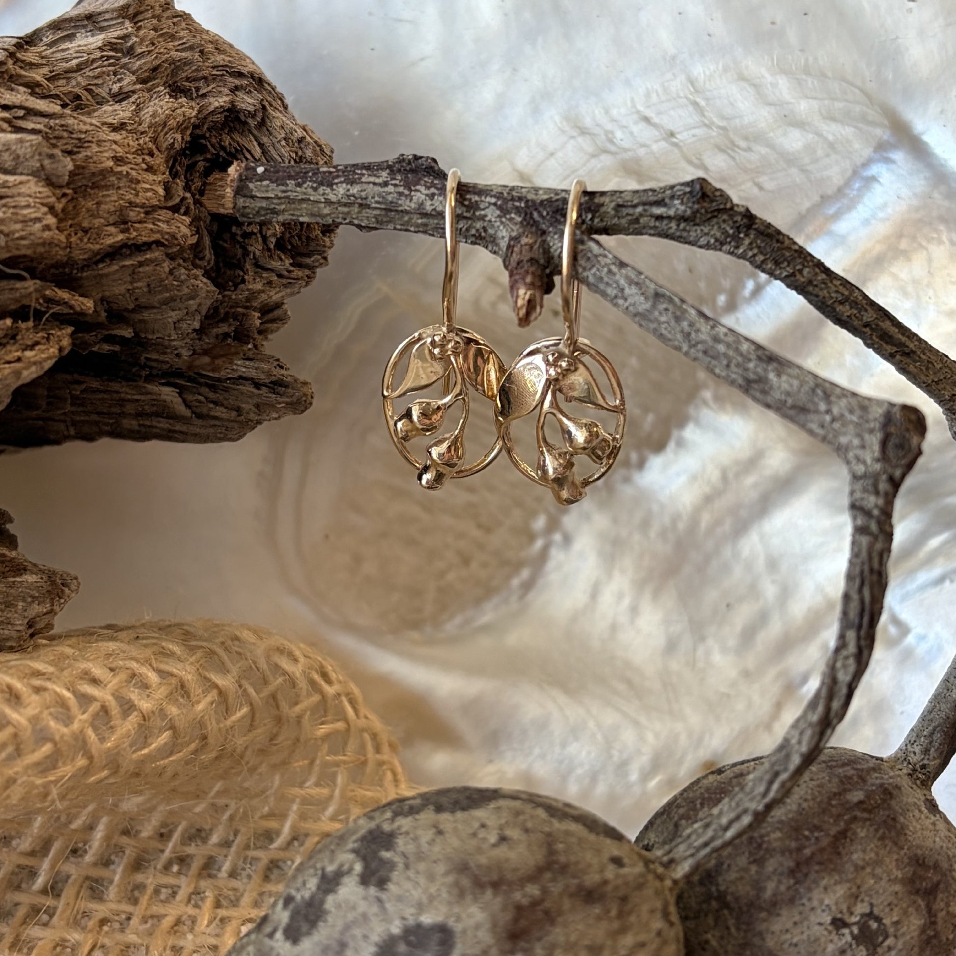 9ct Yellow Gold Gumnut & Leaf Drop Earring