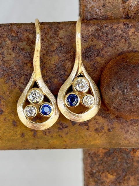 9ct Yellow gold Diamond & Sapphire Drop Earrings