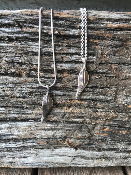 Sterling Silver Gum leaf pendant (L1)