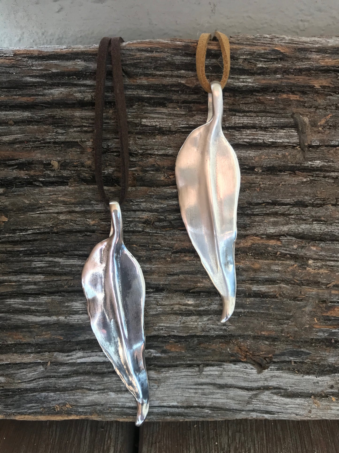 Sterling Silver Gum leaf pendant (L6)
